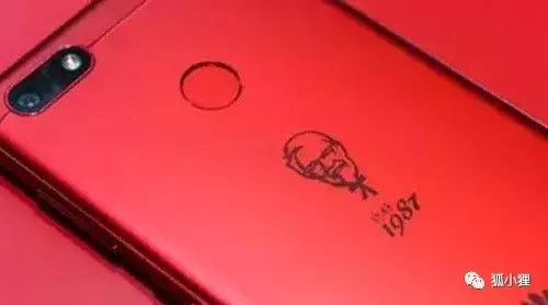 Gucci咸菜、Burberry泡面、范思哲咸鸭蛋到底什么味道