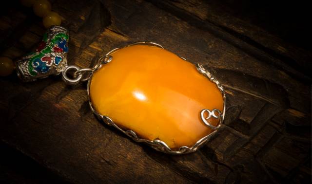 怎么鉴定天然蜜蜡和优化蜜蜡,蜜蜡鉴定怎么没有折射率