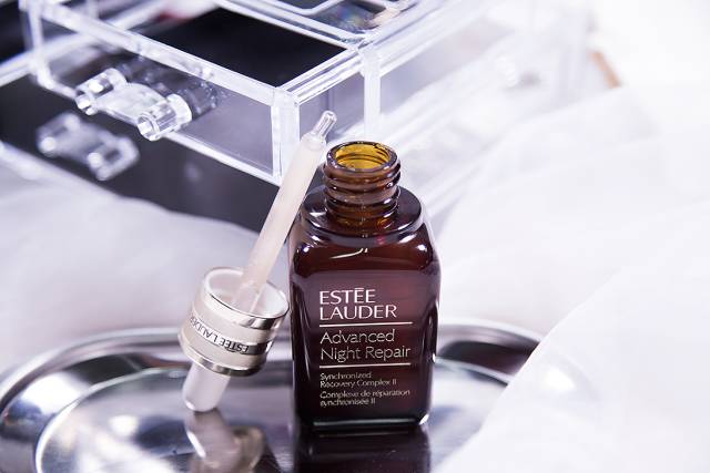 雅诗兰黛小棕瓶配白泥,雅诗兰黛小棕瓶精华搭配原生液