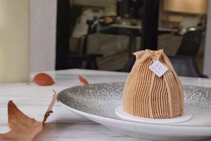 纪梵希37丝绒限定,甜品界品牌