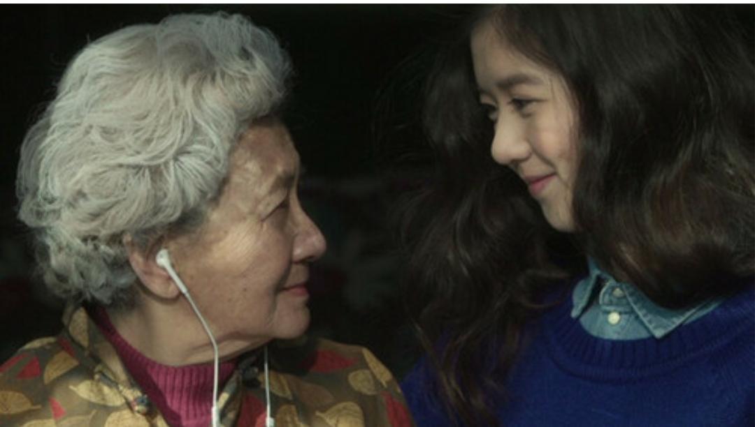 赵丽颖易烊千玺焦俊艳,赵丽颖和易烊千玺新闻联播镜头