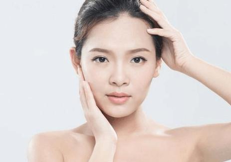 敏感肌肤脸部泛红用什么药膏,敏感肌肤泛红发痒吃什么药