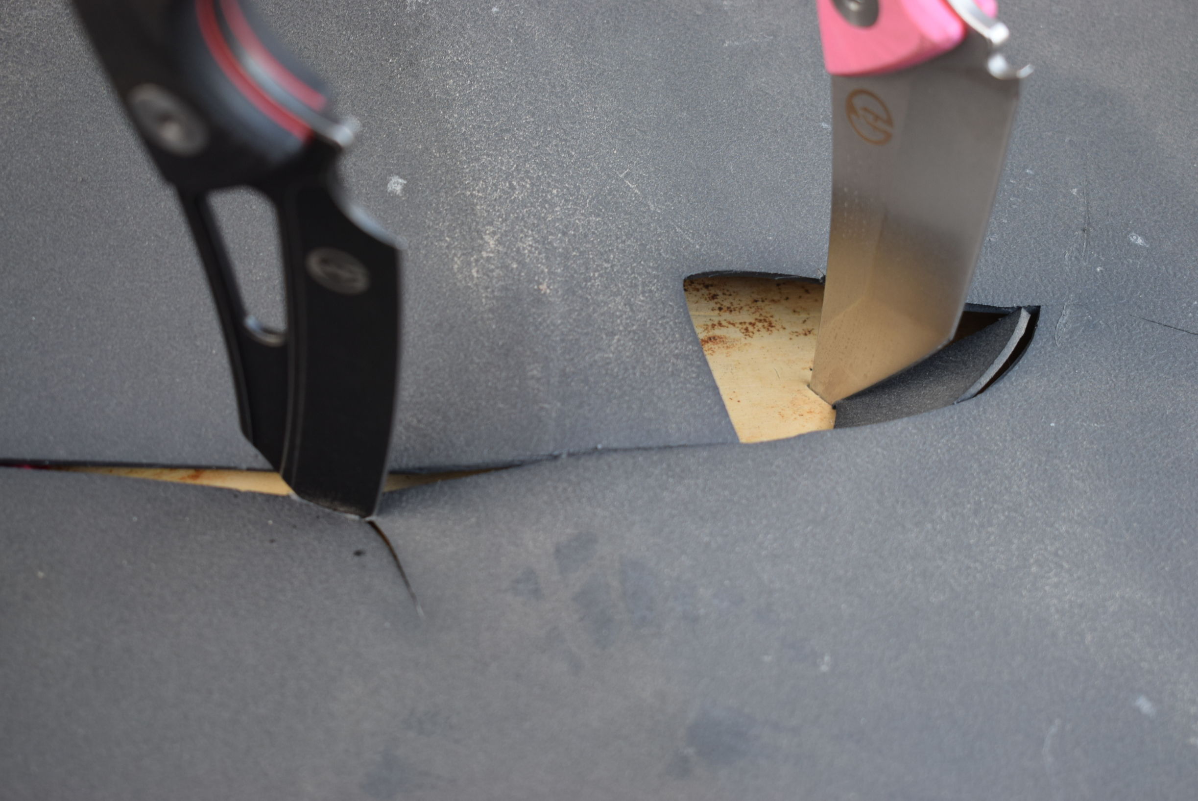 设计怪异的歪把子直刀好用吗？MAXACE军团系列直刀横向评测