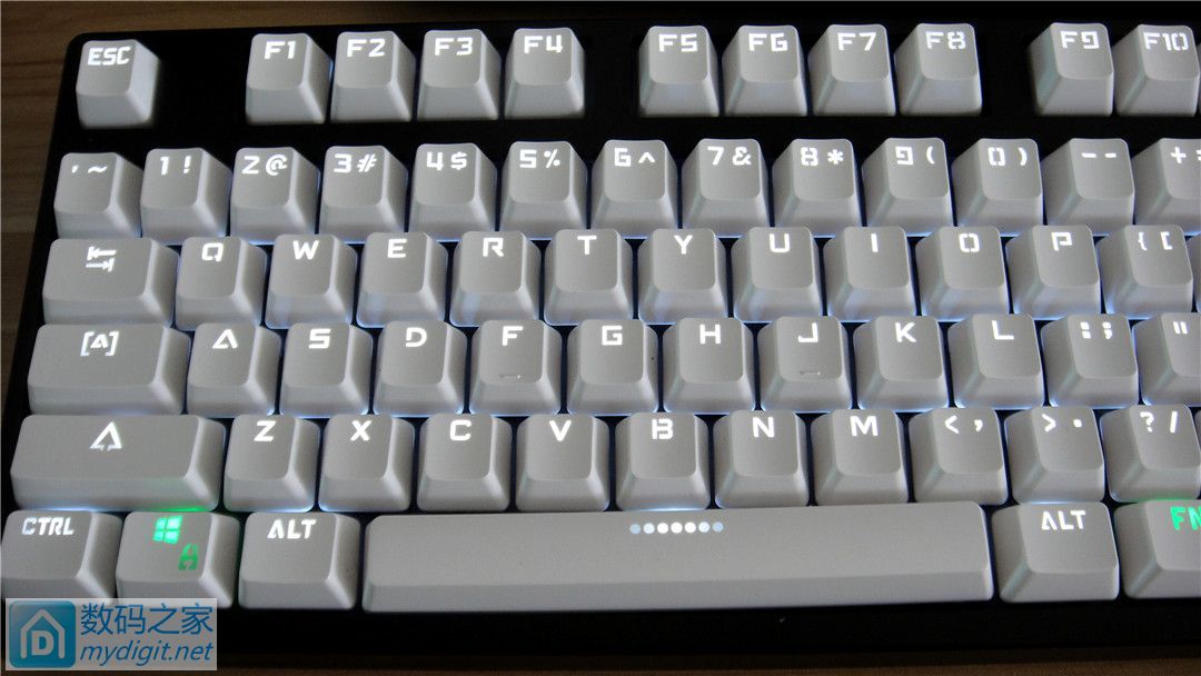 罗技光轴机械键盘,罗技樱桃轴机械键盘