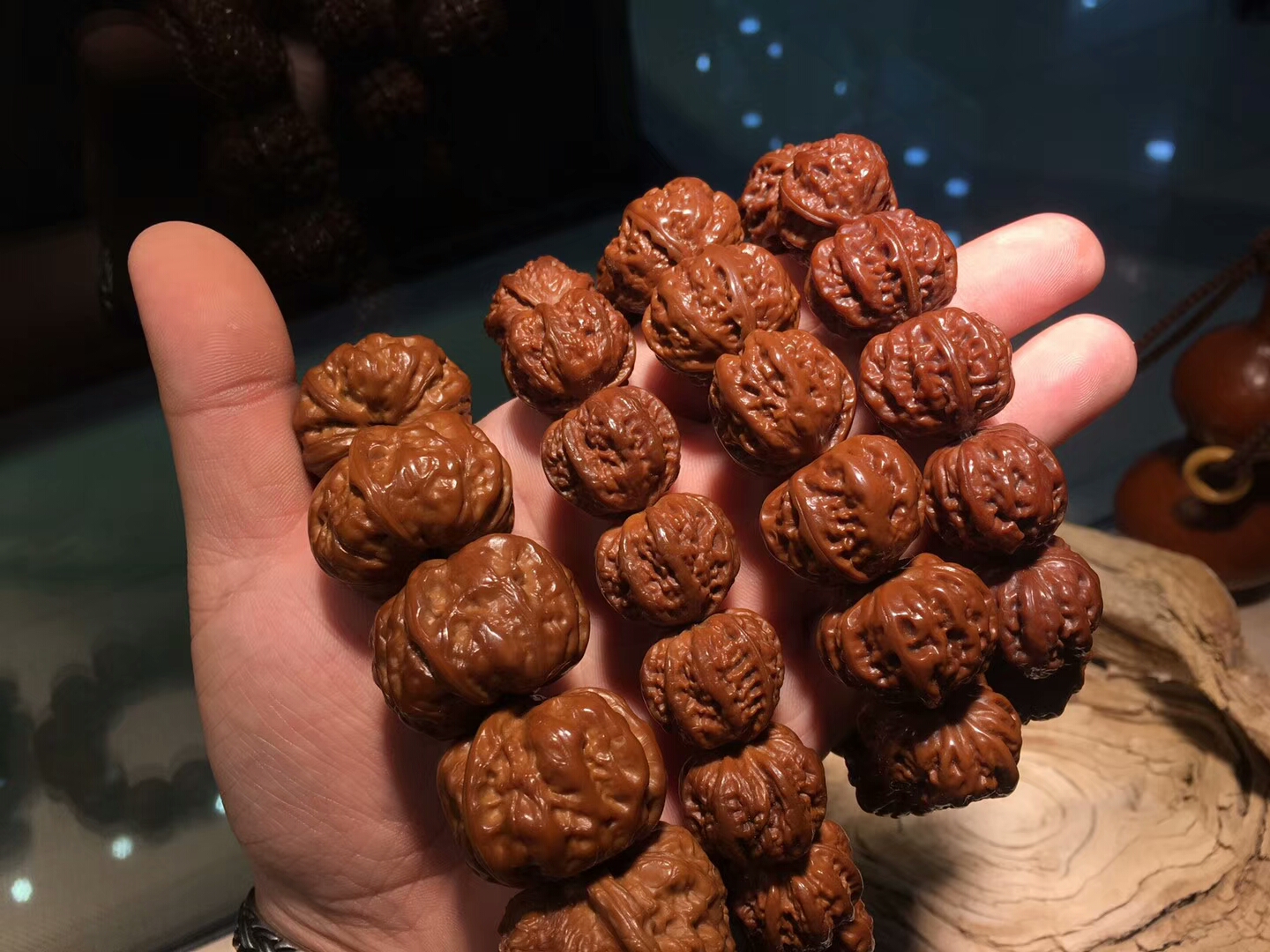 小核桃串价值,野生核桃手串最少几个