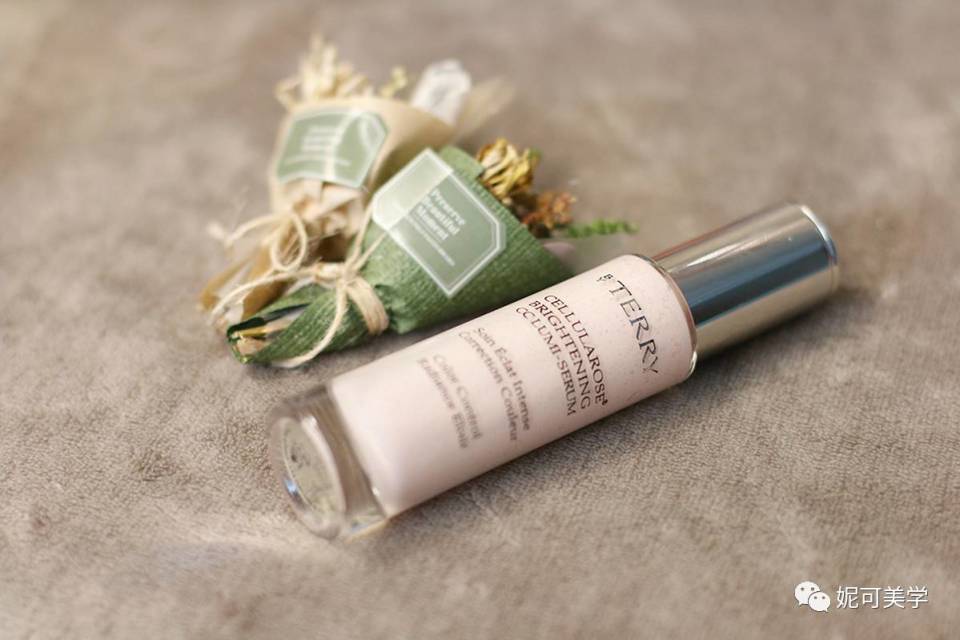 底妆怎么化干净服帖不脱妆斑驳,妆前乳拯救底妆