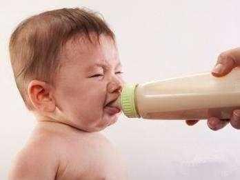 宝宝不喝奶粉怎么办？学会这些妙招解决困扰宝妈的难题