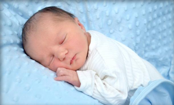 孩子打呼噜会影响智力发育吗,新生儿睡觉打呼噜像有痰什么原因