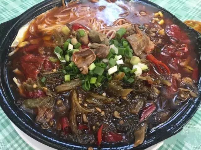 重庆美食高端线,重庆好吃的泡椒系列米线