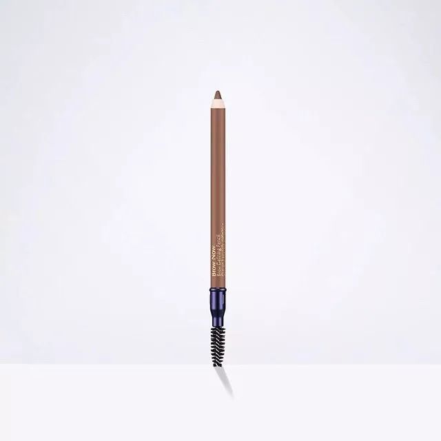 杨紫一天几个热搜,杨紫新眉形