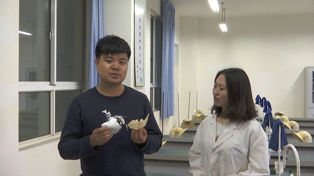 白色纸巾好还是本色纸巾好,白色纸巾和黄纸哪个好用