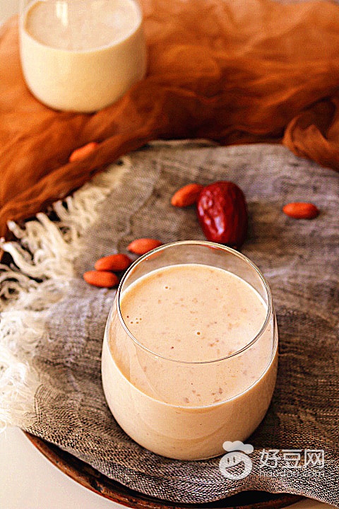 烘焙甜点红枣花生牛奶