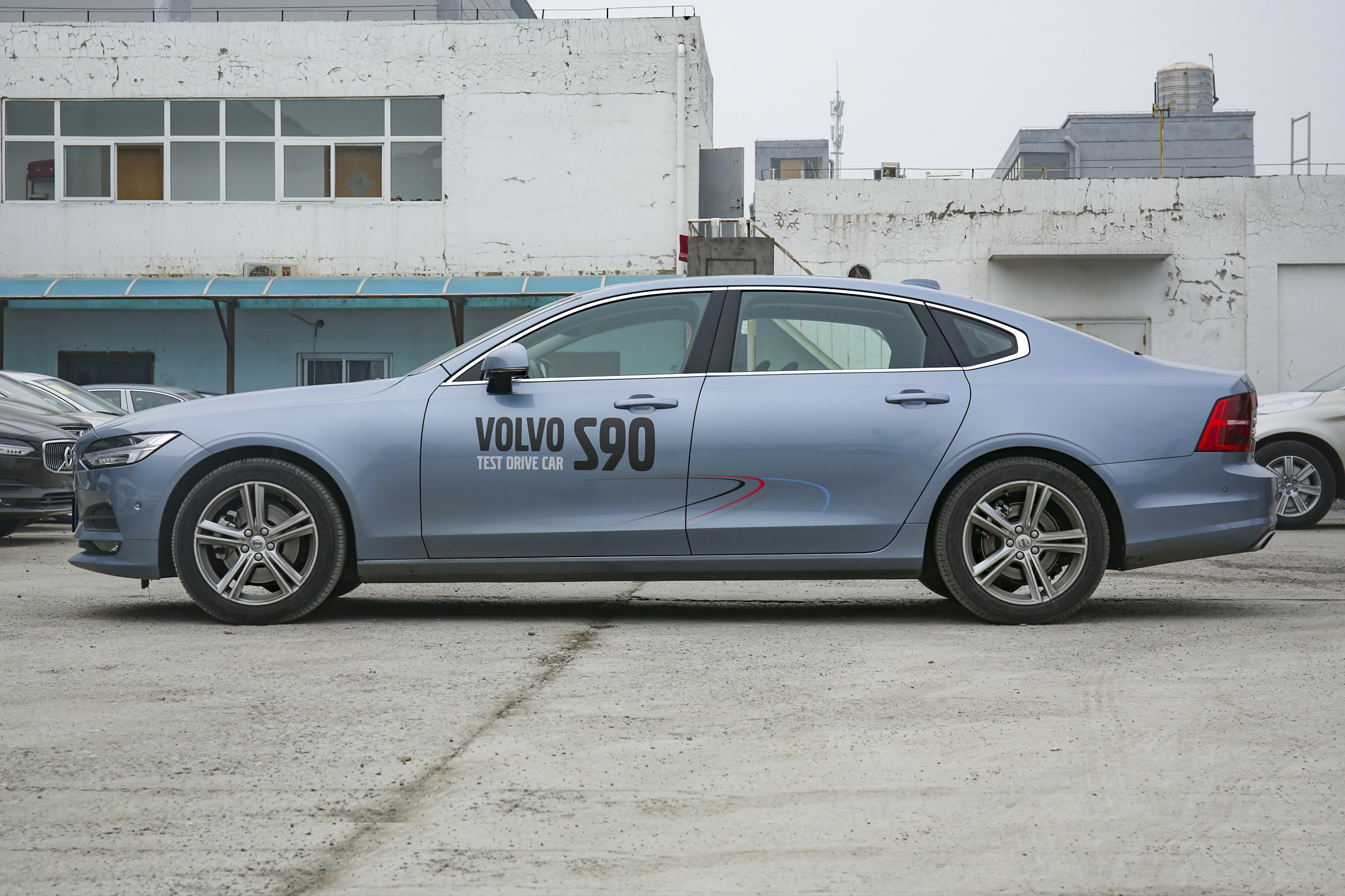 沃尔沃s90和奥迪a6l转弯半径对比,沃尔沃s90和奥迪a6l试驾视频