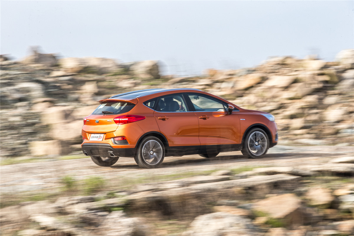 帝豪gs跟远景suv,吉利新款suv帝豪gs