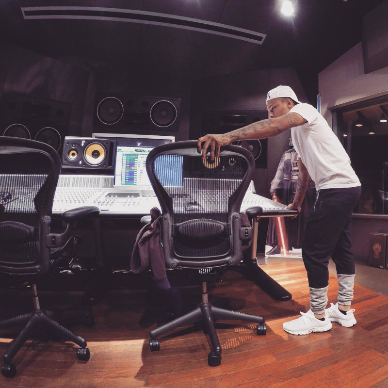 一周球鞋明星上脚,球星每日上脚球鞋