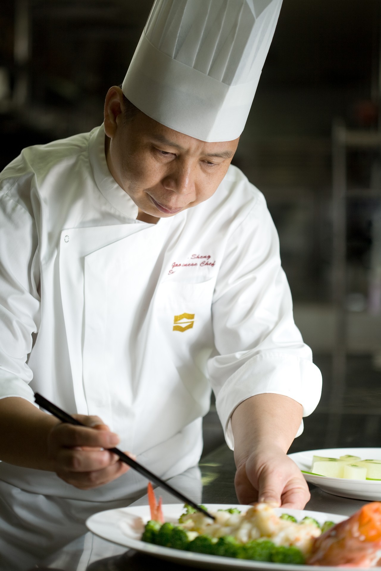 棣欐牸閲屾媺閰掑簵鐣欎汉妗堜緥,棣欐牸閲屾媺鐣欎汉鏀跨瓥