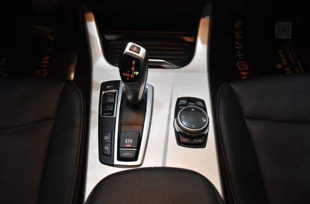 2013年宝马x3红色二手车报价,二手宝马x32015款