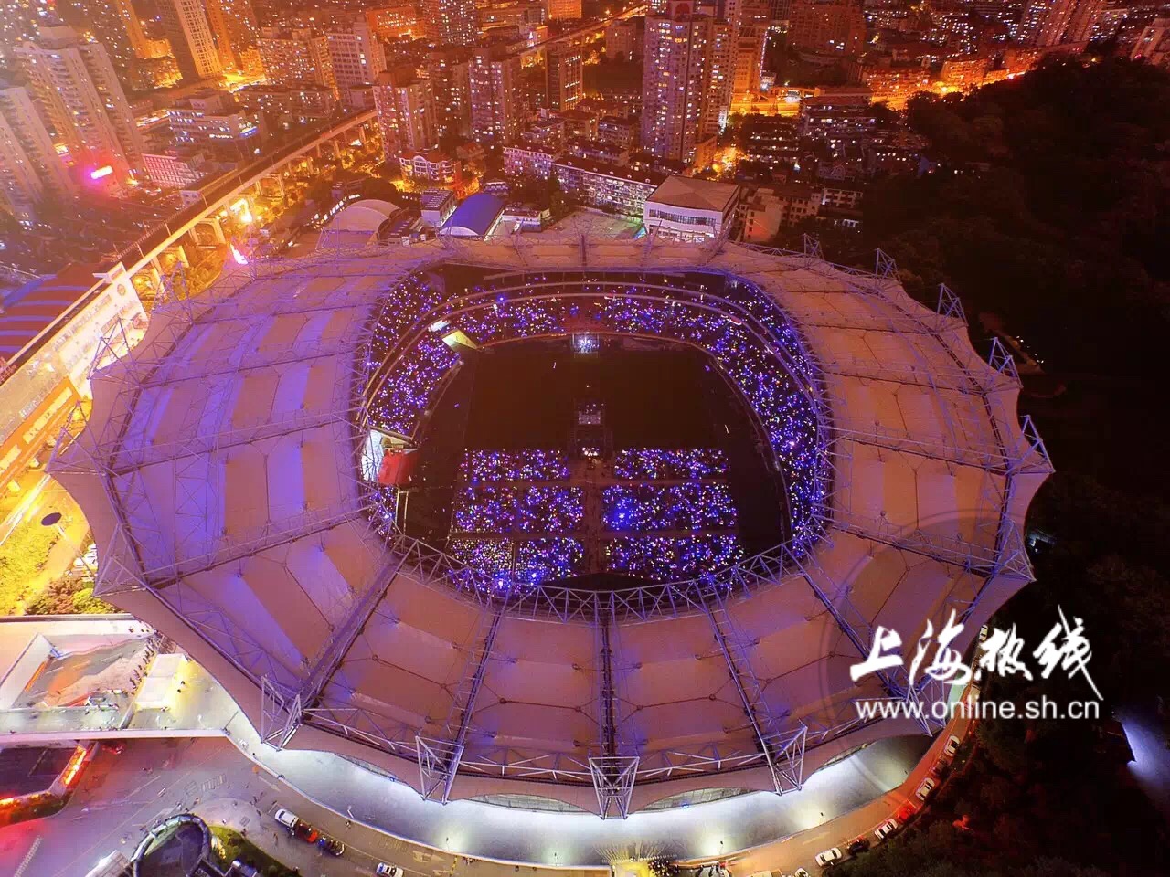 张信哲上海虹口体育场演唱会,张信哲虹口