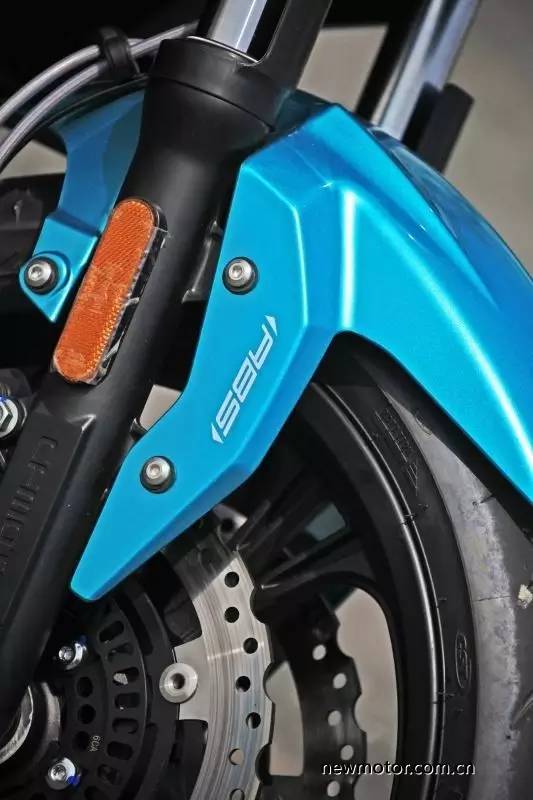 春风650nk和400nk如何选,春风400nk哪款最好