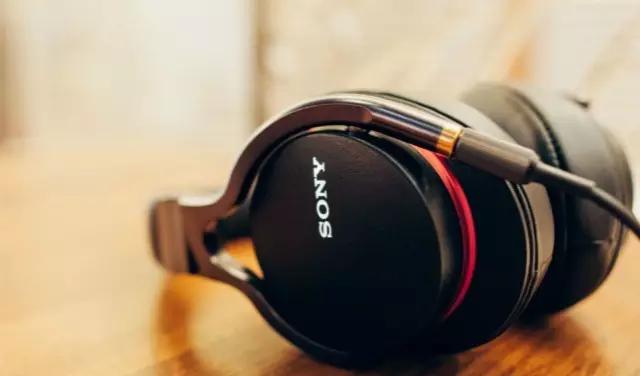 100到1万耳机对比,1百元以内最强头戴耳机