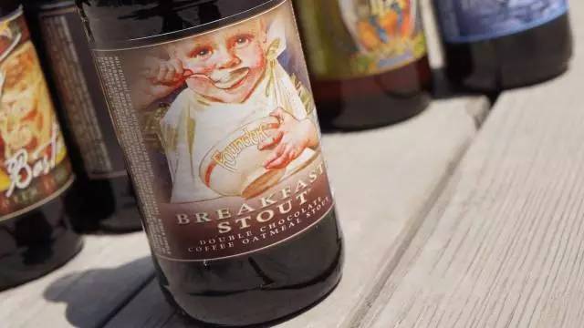 不吃早餐喝啤酒有什么坏处,吃早餐喝啤酒好吗