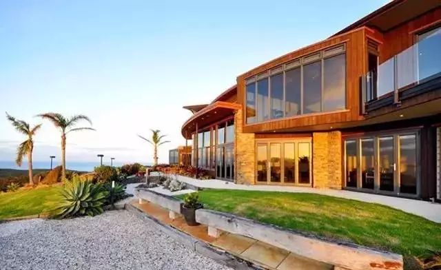 扎心吧！阜阳人，一套房子的钱，出国能买啥？