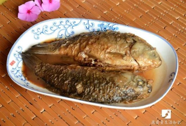 炖鱼怎么能去除土腥味儿视频,麻辣炖鱼鱼肉有土腥味怎么去除