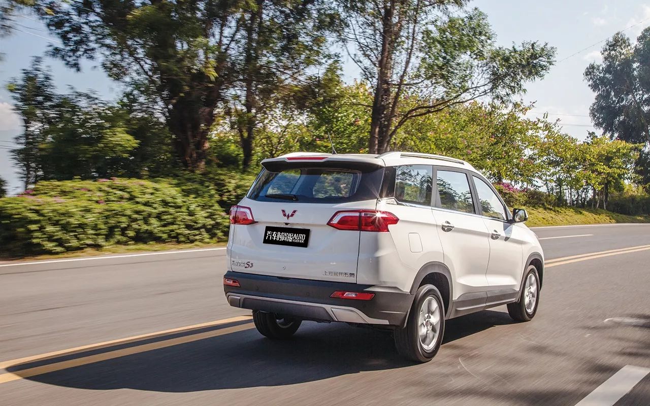 五菱宏光s3试驾爬坡视频,最新款五菱宏光s3测评