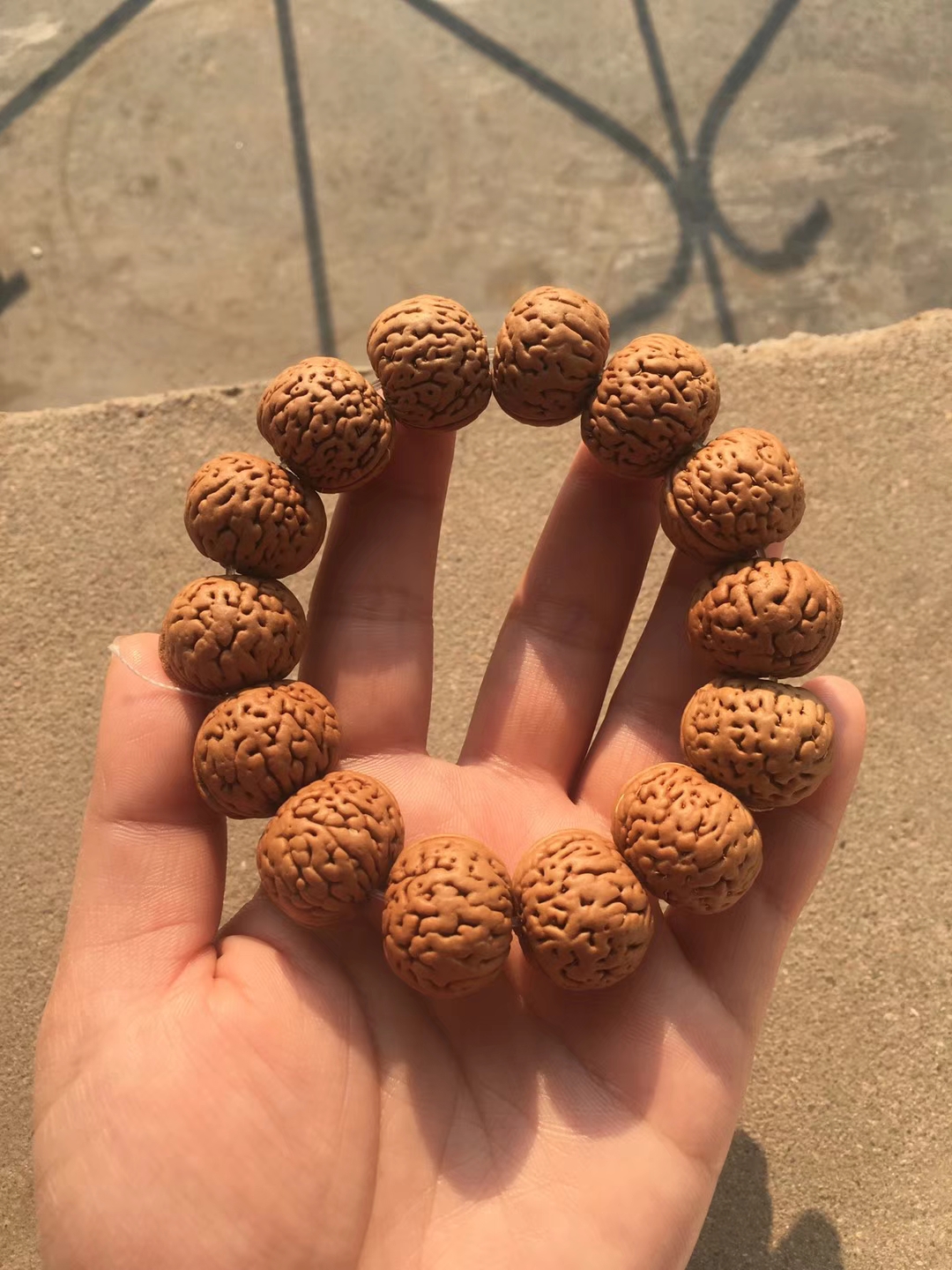 小籽桃核十八罗汉手串的价格,最便宜的桃核手串价格