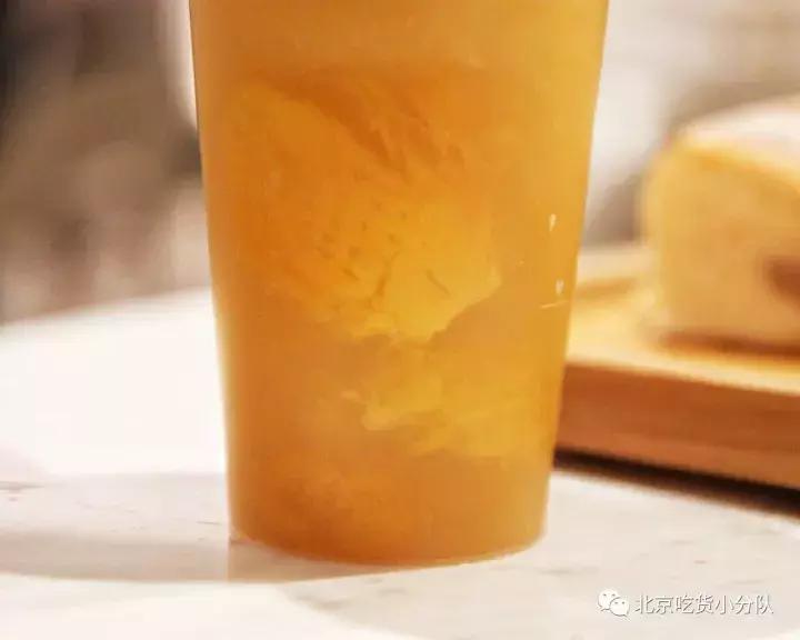 卖包包的茶来了，第1家在西单