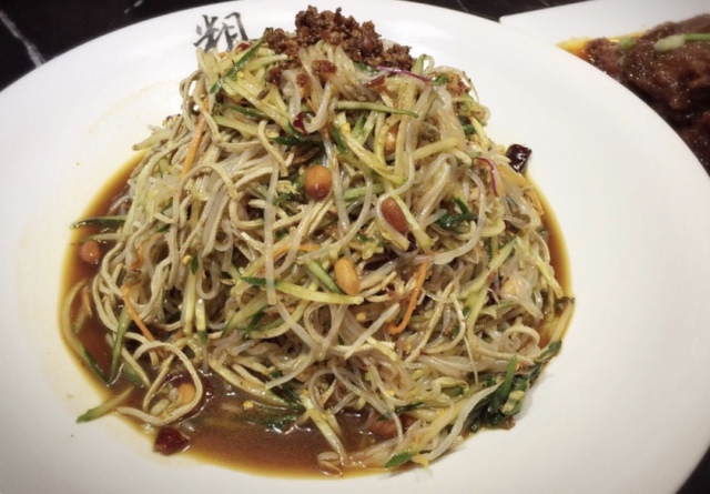 南方美食博主探店东北菜,美食侦探狄仁杰东北菜