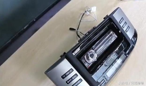 汽车怎么自己装ipad,旧的ipad如何改车载