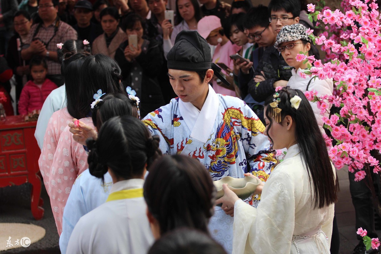 有些事无法解释只能接受,有些事根本就无法原谅