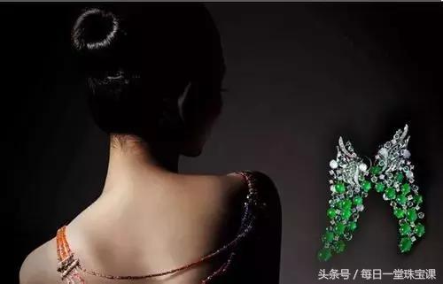 翡翠洗澡可以戴吗,翡翠怕水吗可以戴着洗澡吗