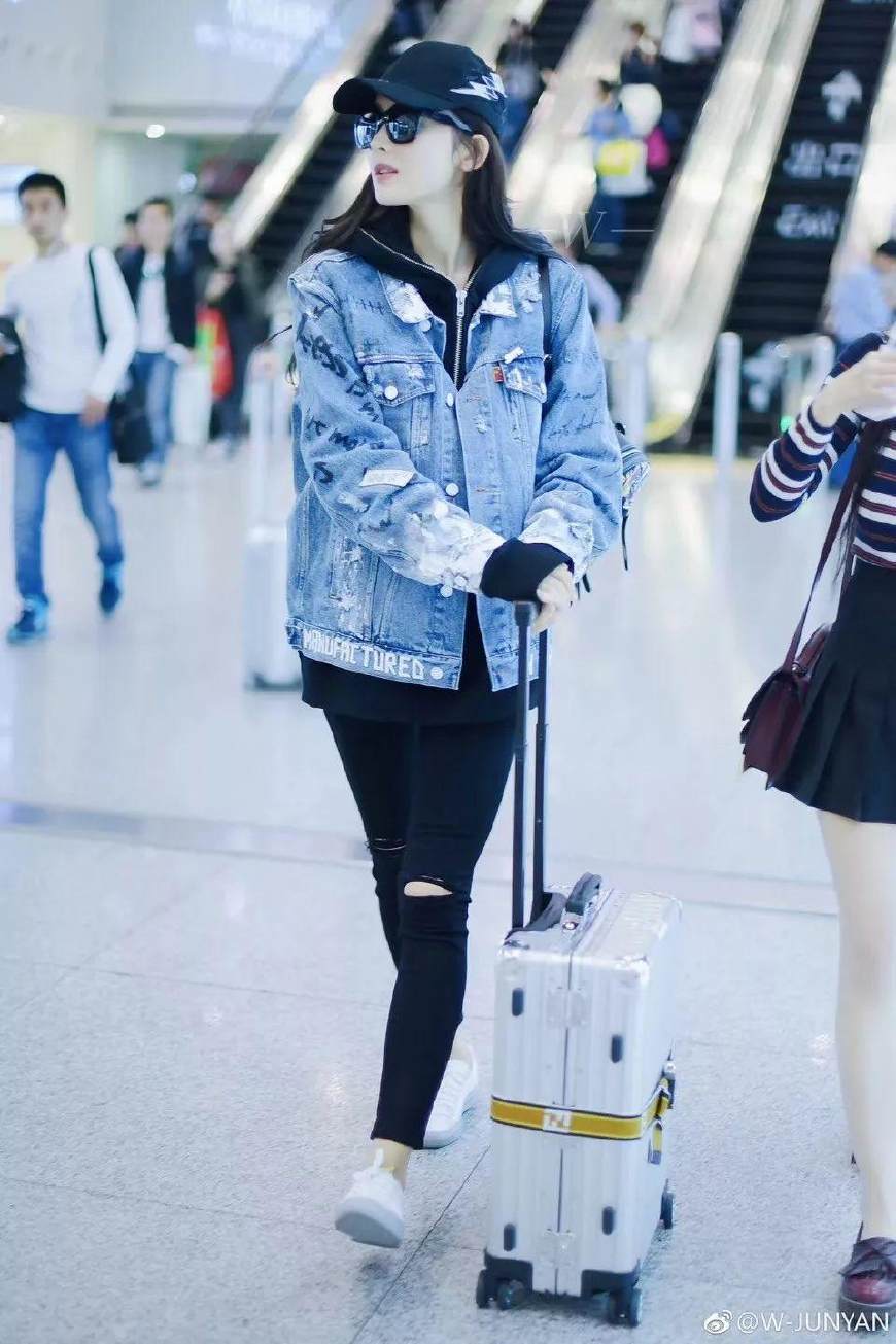 半个娱乐圈都爱的SMFK时尚战袍，和易烊千玺、潘玮柏穿情侣装啦！