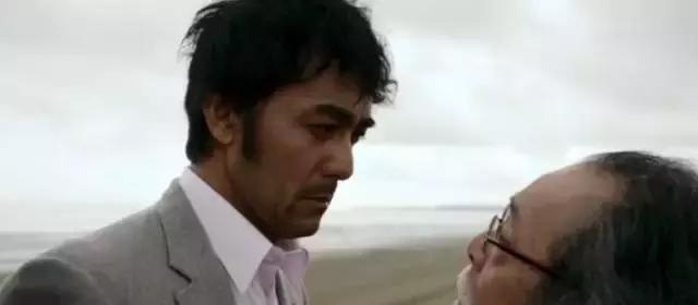 上周我们真的在电影院里住了两天