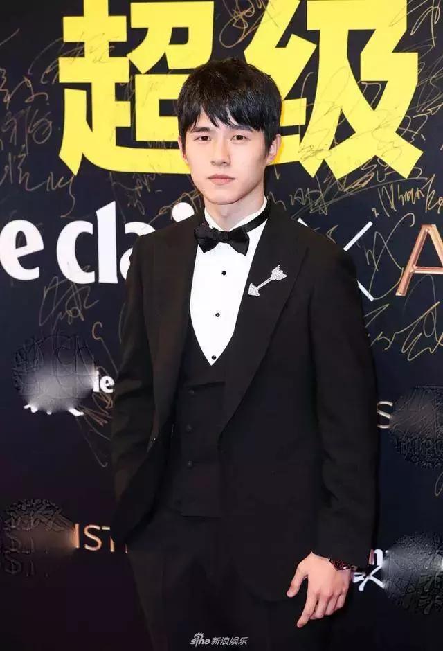 星光大赏杨幂刘亦菲唐嫣,杨幂刘亦菲同框图片