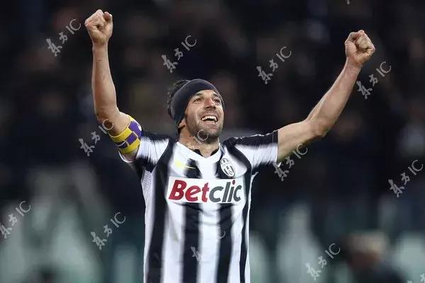 20岁一球成名的斑马王子，一生却受尽磨难