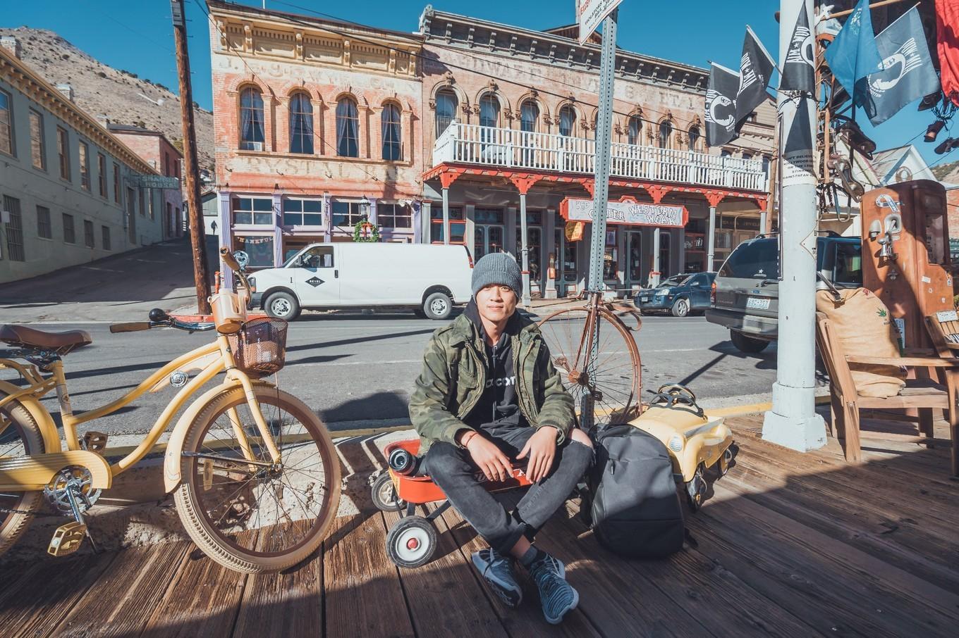 鍐呭崕杈惧窞鑻辨枃姝屾洸,鍐呭崕杈惧窞鐨勬瓕