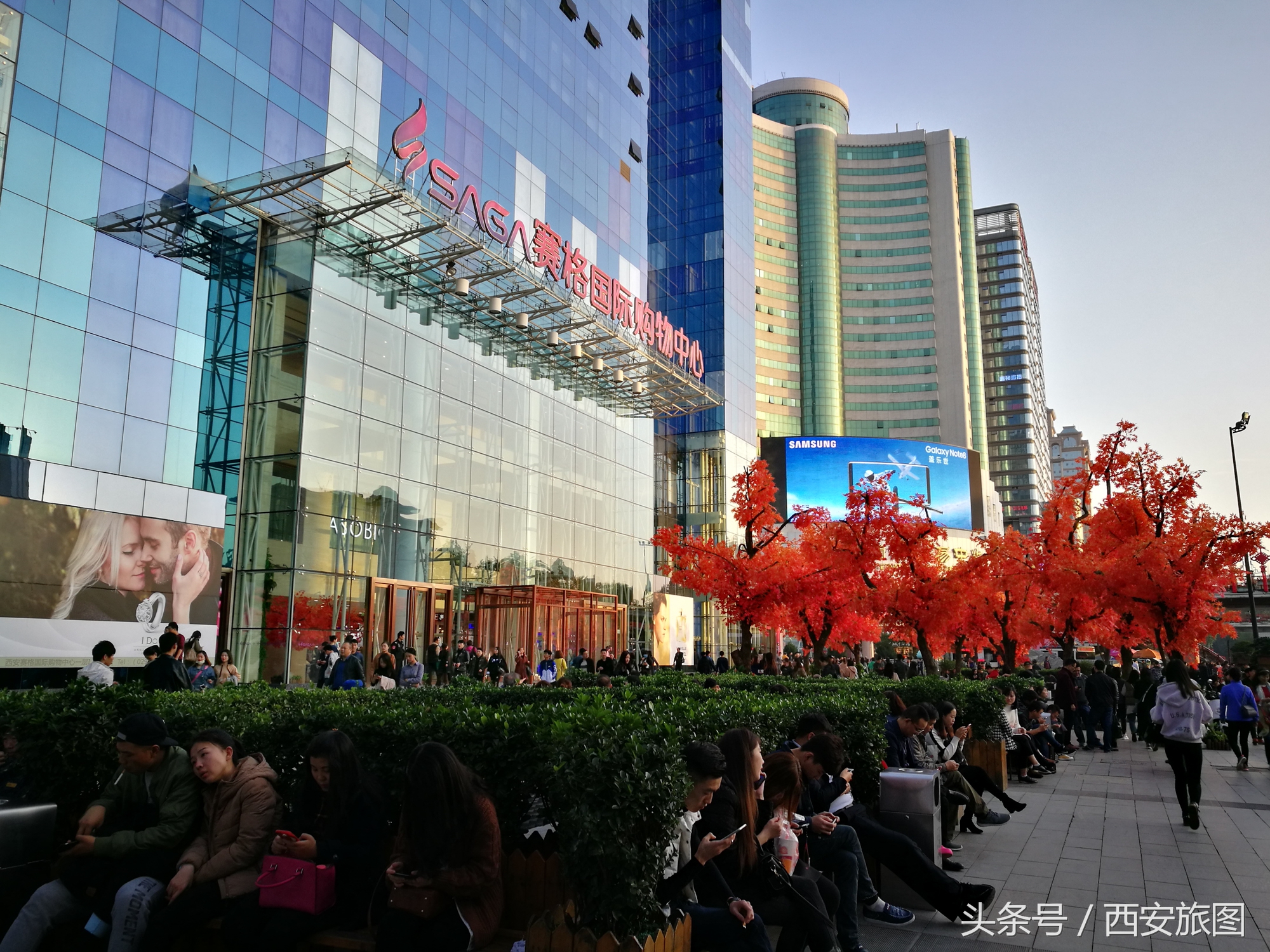 西安有哪些好玩的地方和美食街,西安小寨有什么好逛的地方