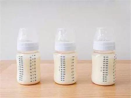 奶粉有结块还能给宝宝喝么,奶粉结块还能不能给孩子喝