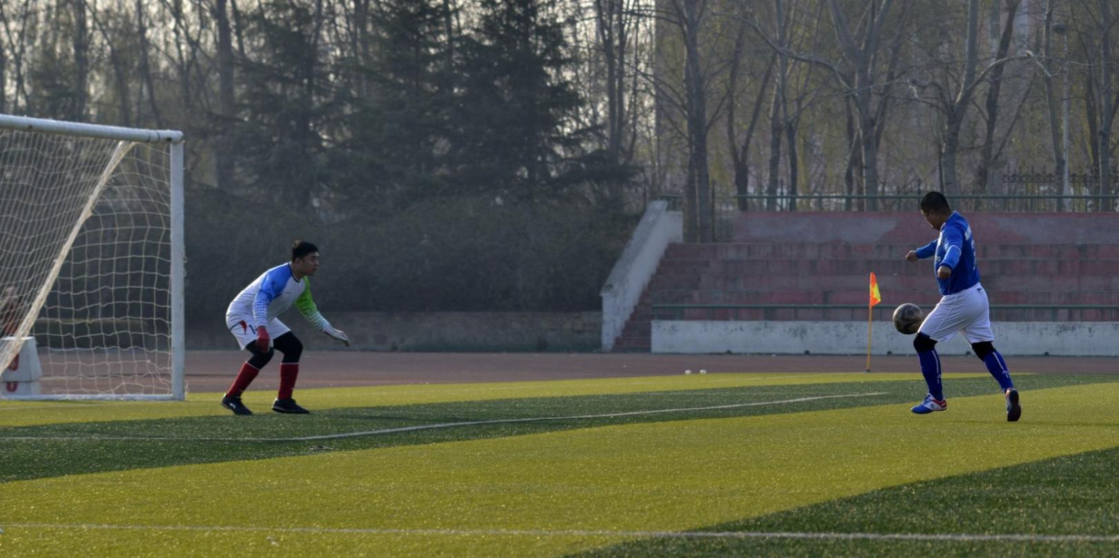 安泰女足第五轮,热闹的足球比赛