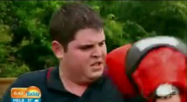 十年前,他是“最大失败者”冠军,然后他用十年时间令所有人折服