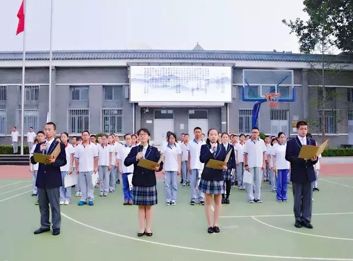 各个学校校服款式,今年学校最流行的校服