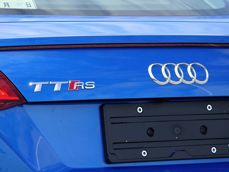 奥迪小跑车ttrs,奥迪tt迷你小轿跑