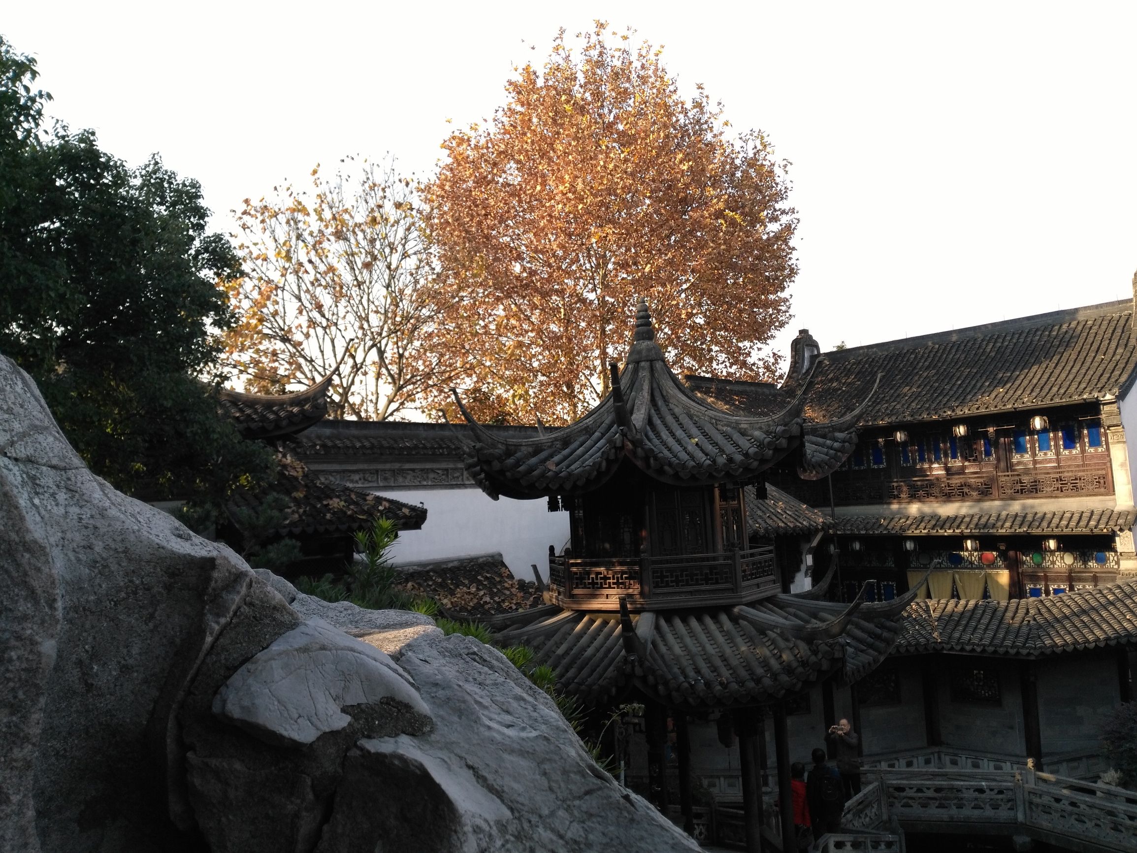 胡雪岩与罗四太太,胡雪岩旧居和故居多远