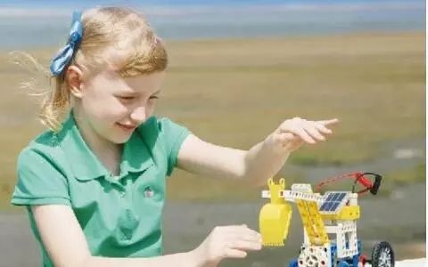 ai智能和少儿编程有啥区别,AI编程学习锻炼孩子哪些能力