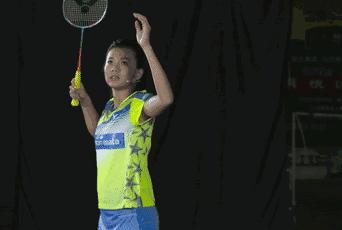 高远球先转身后击球怎么纠正,高远球发力需要练吗