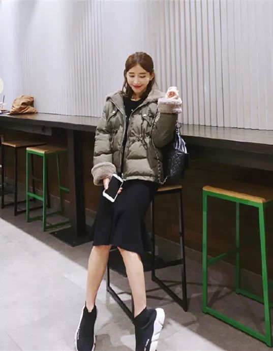 超厚北方抗寒棉服穿搭,冬季穿什么款式的棉服显瘦