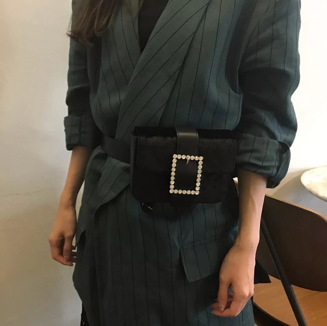 2018热巴刘雯,刘雯同款帆布双肩包